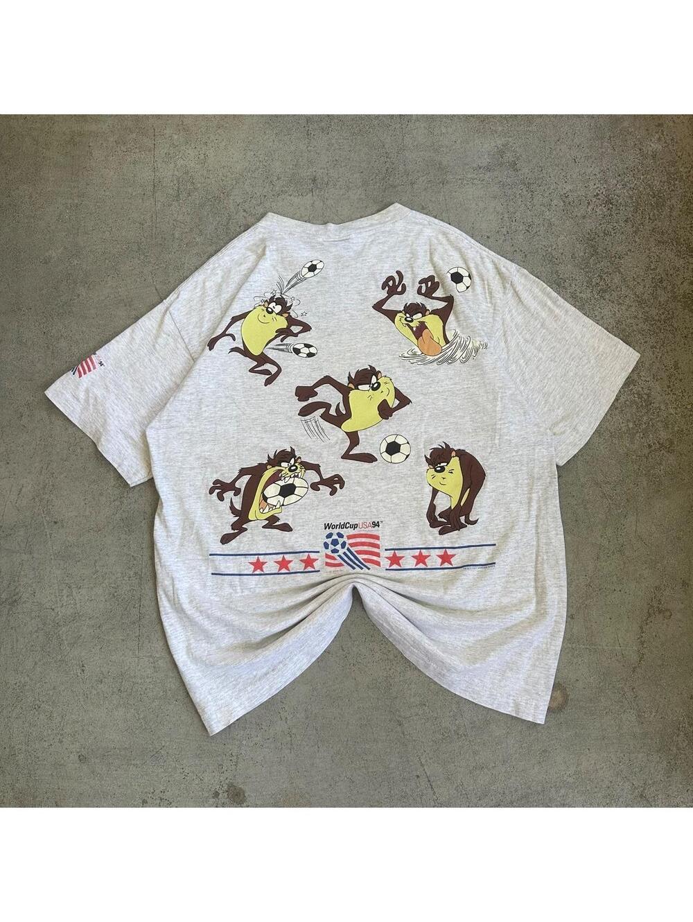 Vintage 90s Looney Tunes Taz World Cup 94 Soccer T Shirt